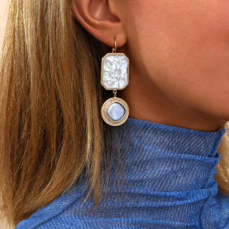 SATELLITE-PARIS Boucles d'oreilles dormeuses sophistiquées cabochons I blanc – Image 2