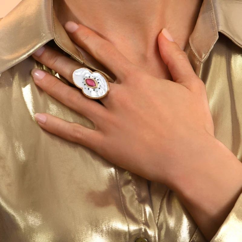 SATELLITE-PARIS Grosse bague Mindoro nacre medium - blanc – Image 2